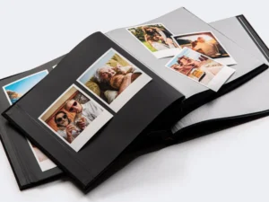El tiempo se guarda en papel: el regreso de los álbumes de fotos